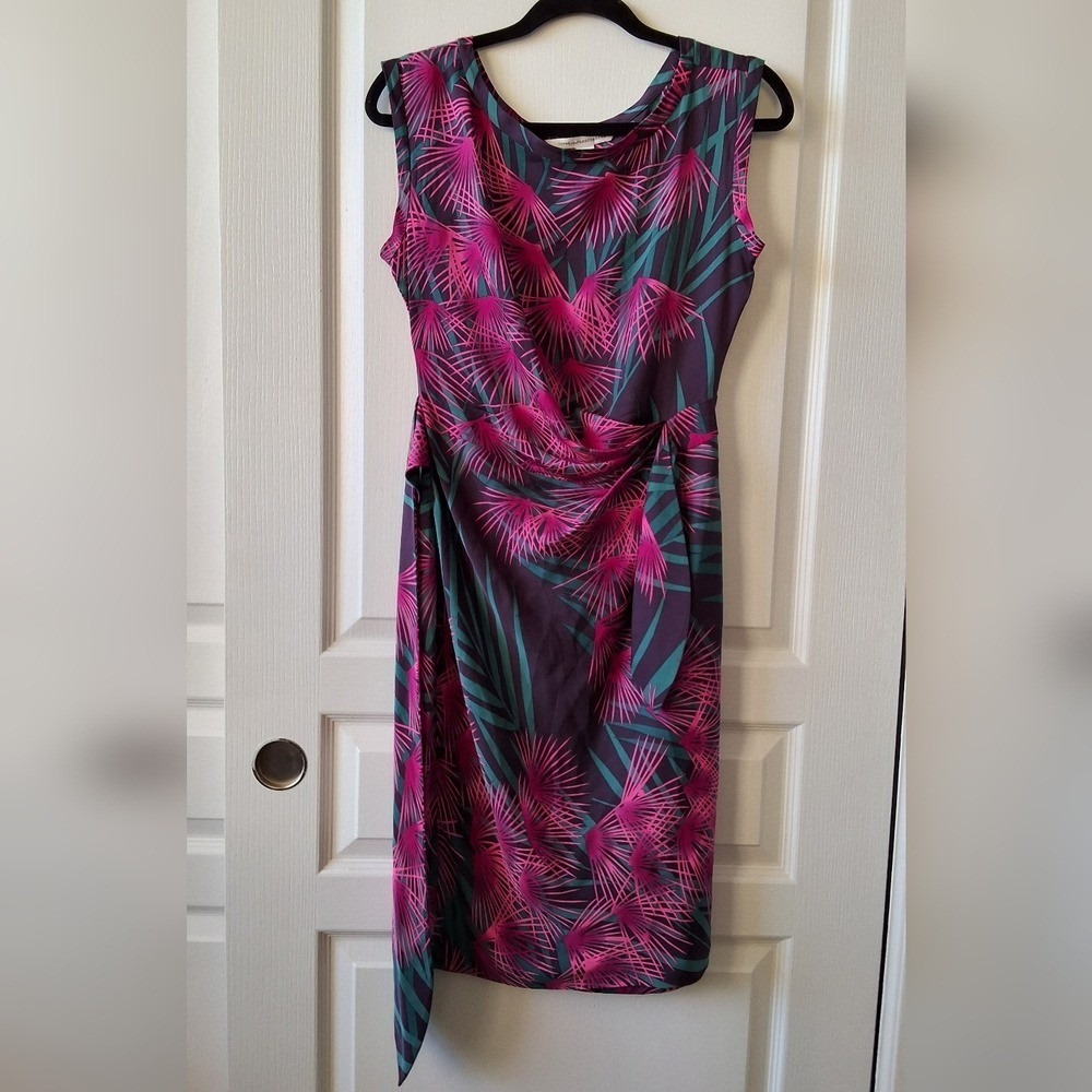 Diane‎ vonFurstenberg Size 6 Neon Vibrant Palm Leaf Elegant Cocktail 100% Silk - Picture 2 of 6